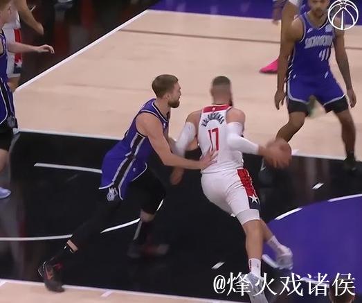 小萨29+18助国王止奇才10连败 开拓者力克公牛 小萨29+18助国王止奇才10连败 开拓者力克公牛